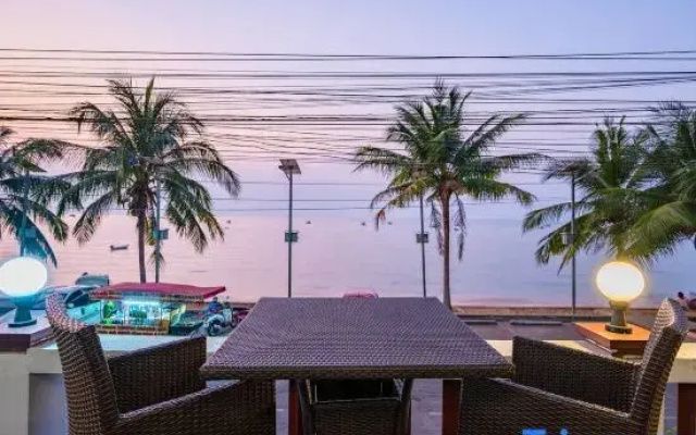 RimLay Beachfront Pool Villa 5 Bedroom