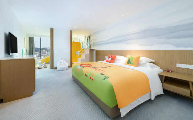 Crowne Plaza Zhuhai City Center by IHG
