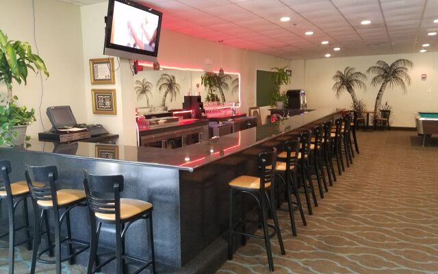 Days Inn & Suites by Wyndham Clermont