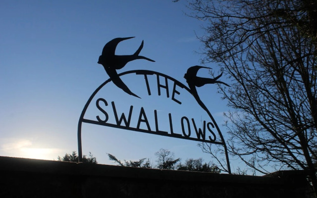 The Swallows glamping