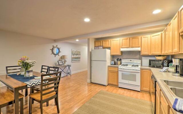 Cute Grand Haven Apartment: Walk Downtown Streets!
