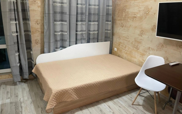 Colonel apartment 858