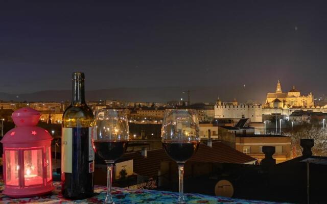 Spectacular views. All new with free parking