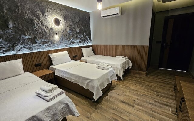 Rever Hotel