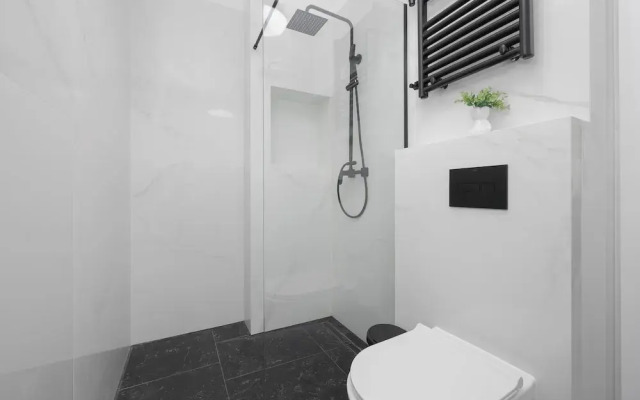 Elegant Apartment in Warsaw by Renters