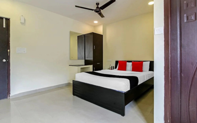 Royal Emirates by OYO Rooms