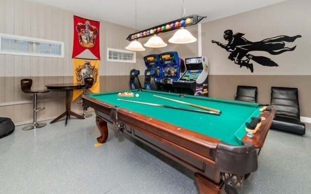 8BR Pool Home In ChampionsGate