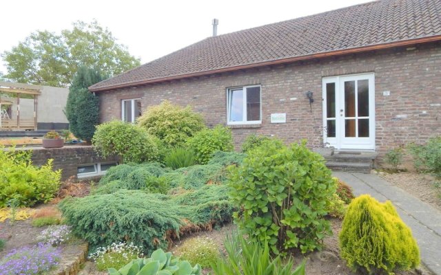 Dreamy Holiday Home in Sweikhuizen With Swimming Pool, Garden