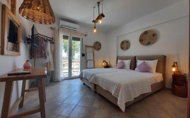 Janakos View Apartment II with Pool