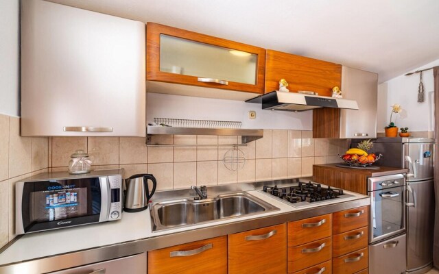 Stunning Home in Debeljak With Wifi and 3 Bedrooms