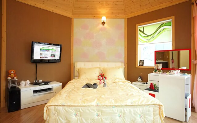 Buan Lakeside Pension