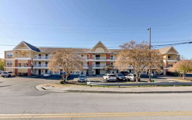 Extended Stay America Select Suites Roanoke Airport