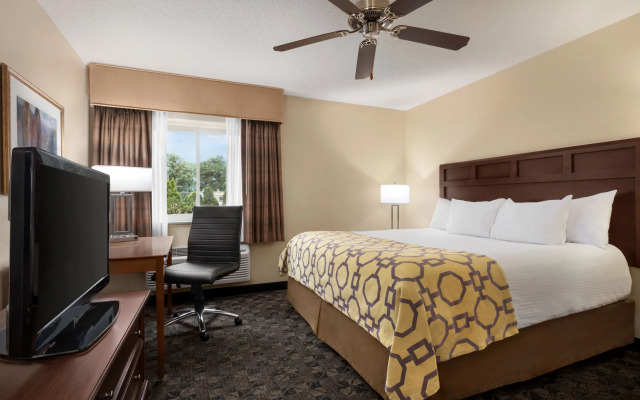 Spark by Hilton Miami Doral