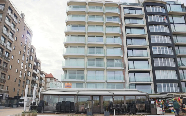 Beachside Stay With Views