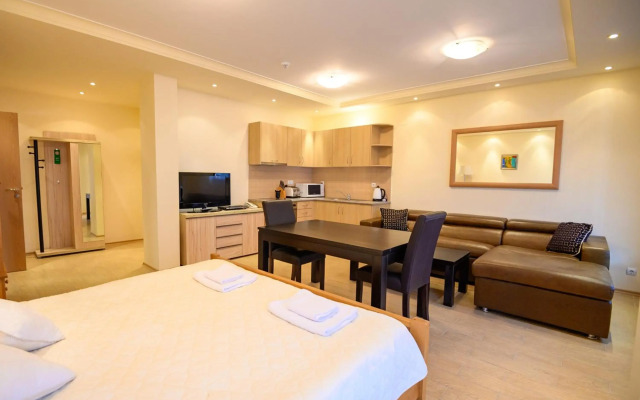 Parklands Hotel