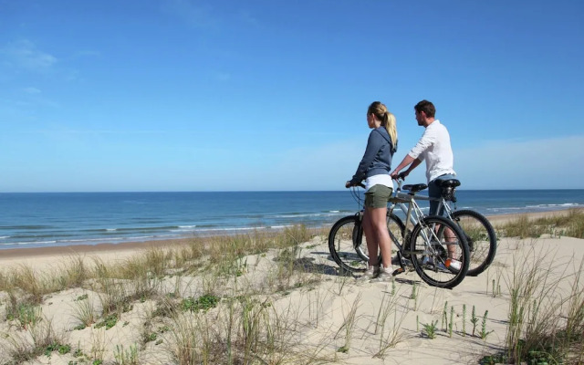 Modern, High-quality Chalet With Wifi Near the Oosterschelde