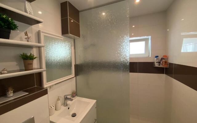 Luxury Apartament Intim Area