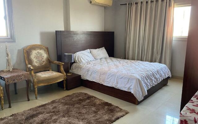 Females Only, Host Is Woman, City Center, Near All