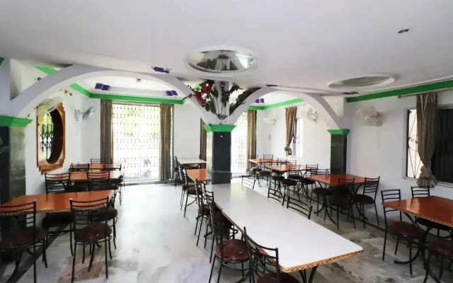 Hotel Jeevak International by OYO Rooms