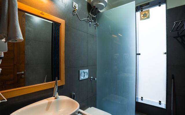 Moustache Bhimtal Luxuria, Nainital