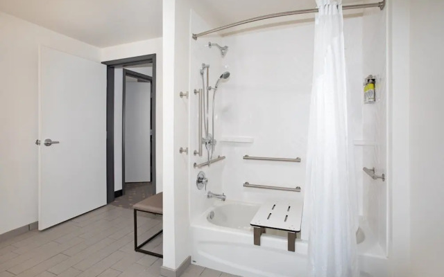 Holiday Inn Glendale - Stadium & Ent District