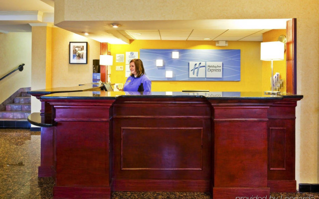 Holiday Inn Express Hotel & Suites Spence Lane by IHG