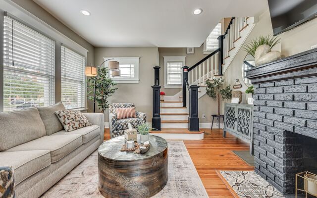 Chic Jacksonville Getaway, Walk to River & Parks!