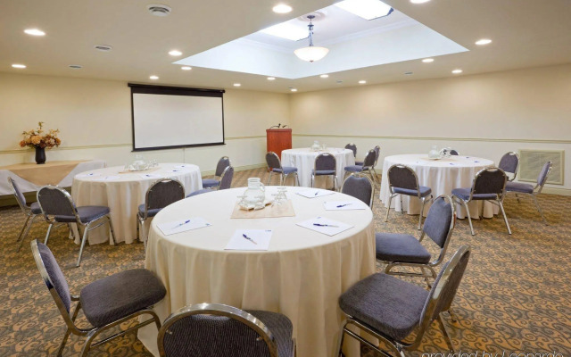 Holiday Inn Express Hotel & Suites Gananoque by IHG