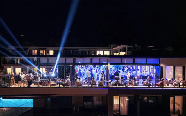 Royal Blue Resort & Residence