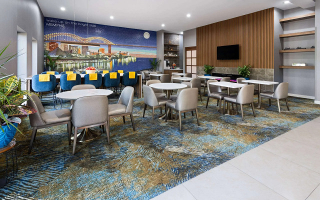 La Quinta Inn & Suites by Wyndham Memphis I-240