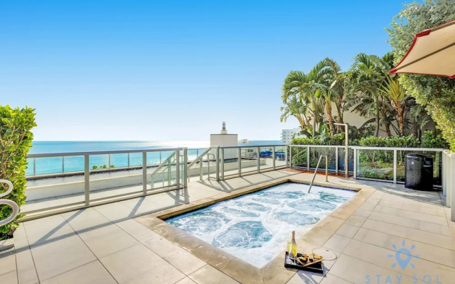 Beautiful Apartment w Rooftop Pool and Amenities