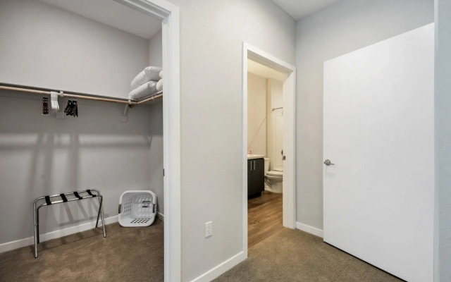 Bluebird Suites near Facebook HQ