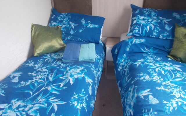 3-bed Cabin in Abergele Wales