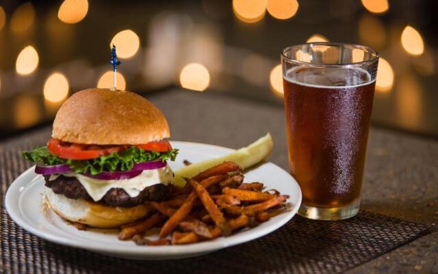 Holiday Inn Wilkes Barre - East Mountain by IHG