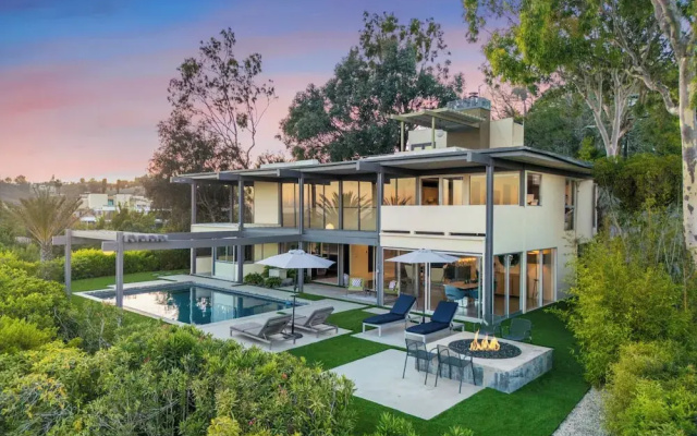 Solara Point - Sunset to Skyline With Pool & Epic Views