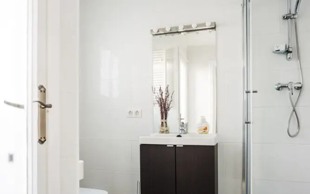 BBarcelona Mediterranean Beachfront Apartment