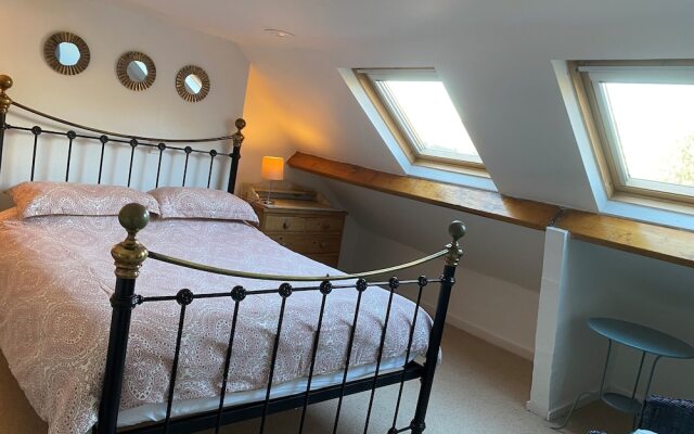 Demeter Holiday Cottage