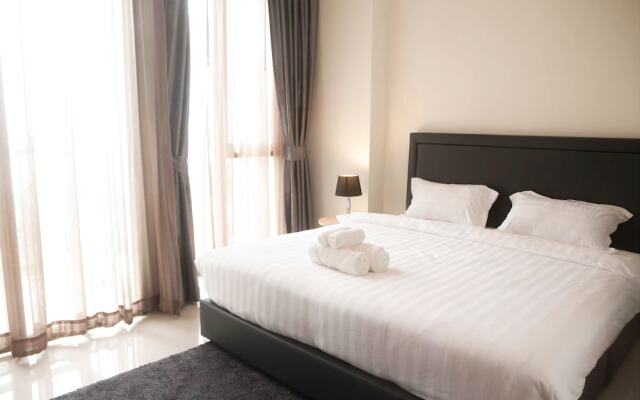 Among Riviera City of Sky Pattaya