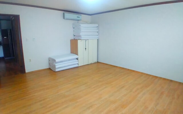 Andong Autumn Fresh Pension