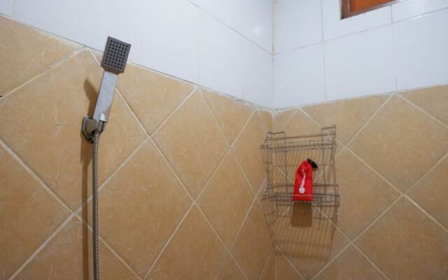 RedDoorz Plus near Haluoleo University