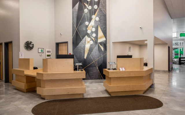 Coast Nisku Inn & Conference Centre