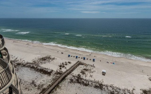 Phoenix Ix 1402 2 Bedroom Condo