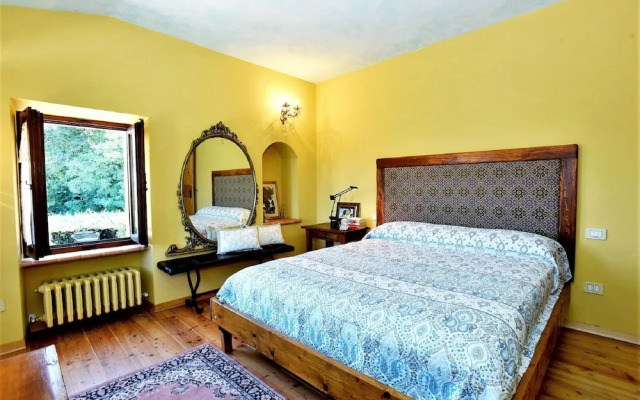 Elegant Villa in Montecosaro Italy with Hot Tub