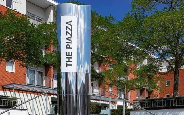 Stylish Serviced Apartment in Reading
