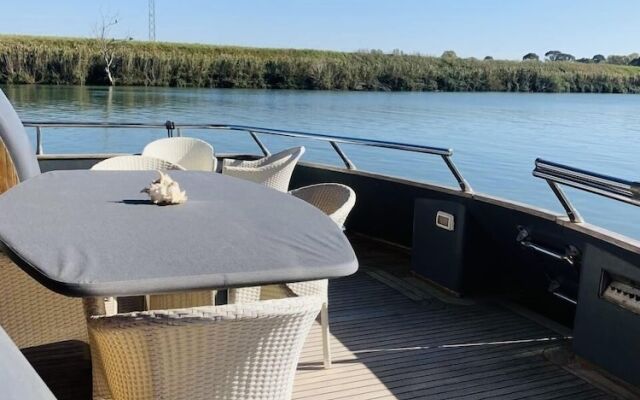 Davidon Yacht