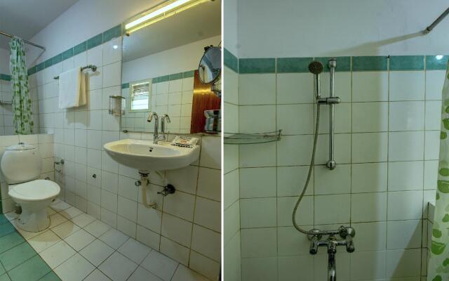 OYO 24935 Aiwan E Ashraf Suites