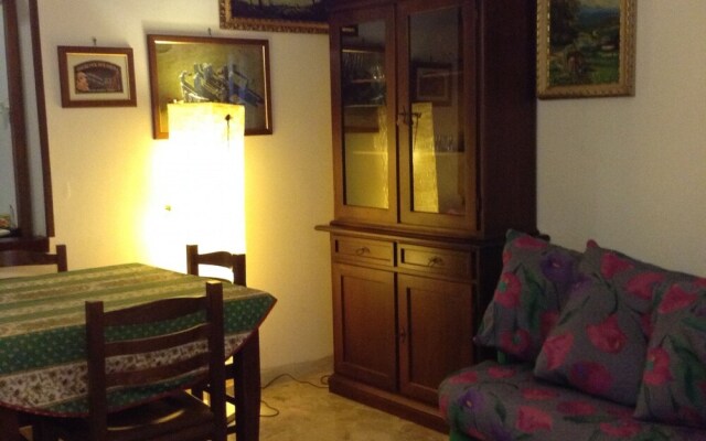 Apartment With 2 Bedrooms in Palermo, With Balcony and Wifi - 13 km Fr