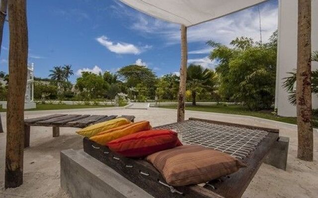 Amra Palace Laamu