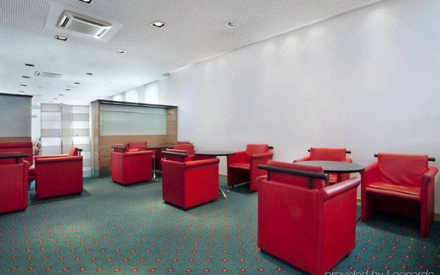 Holiday Inn Express Geneva Airport by IHG