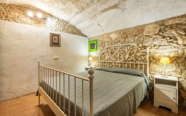 Can Cirera, Rural House In Girona